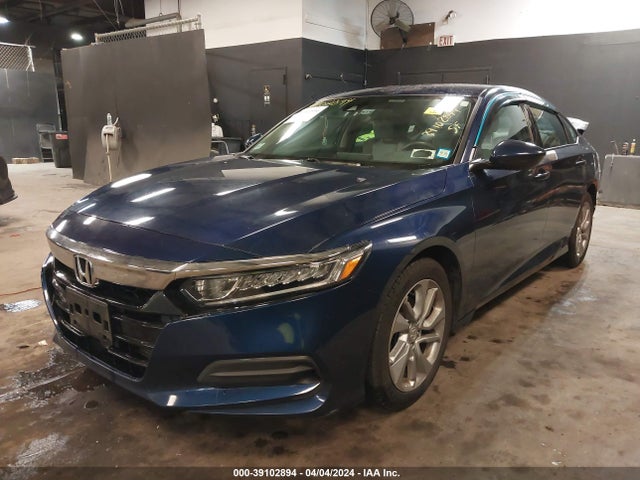 Honda ACCORD LX 2018 1HGCV1F1XJA233658 Image 2