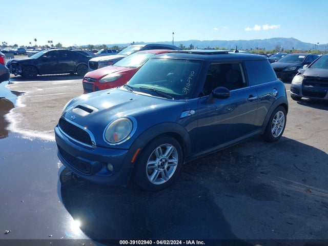 2011 MINI COOPER S WMWSV3C53BTY12233 Photo 1