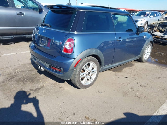 2011 MINI COOPER S WMWSV3C53BTY12233 Photo 3