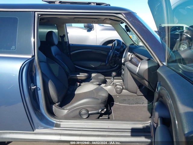 2011 MINI COOPER S WMWSV3C53BTY12233 Photo 4