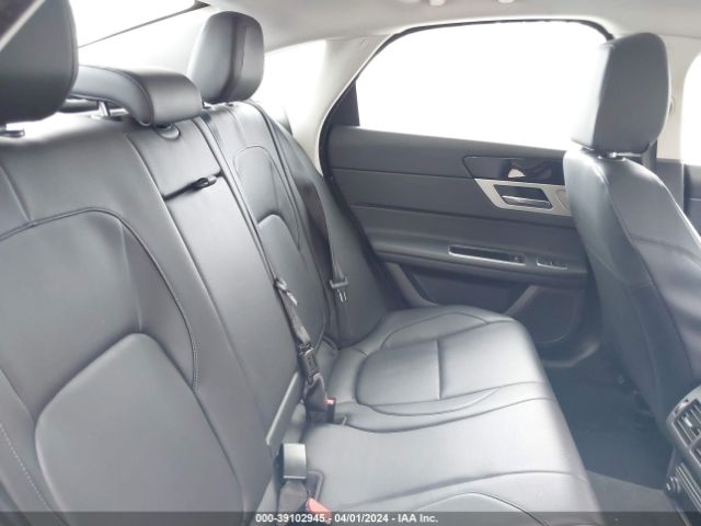 SAJBD4BV4HCY35155 Jaguar Xf 35t Premium