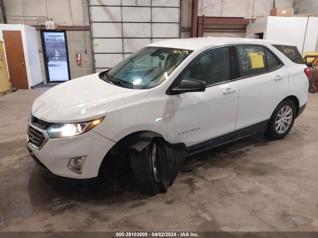 Chevrolet EQUINOX LS 2018 2GNAXHEV9J6188102 Image 2