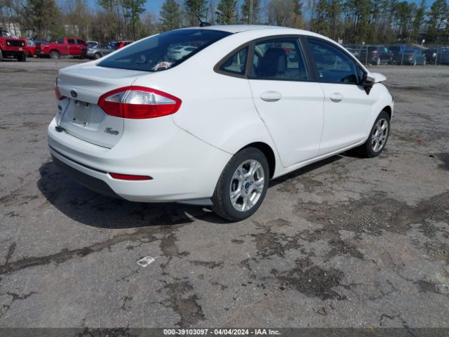 3FADP4BJ6FM205263 Ford FIESTA SE