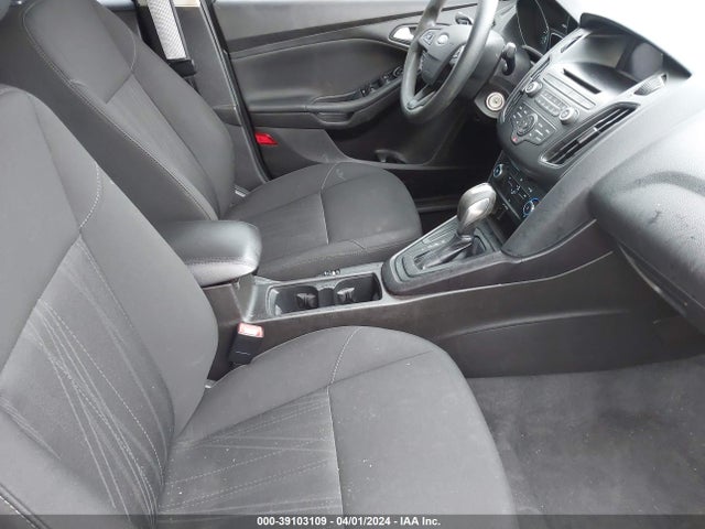 Ford FOCUS SE 2016 1FADP3F21GL378561 Image 5