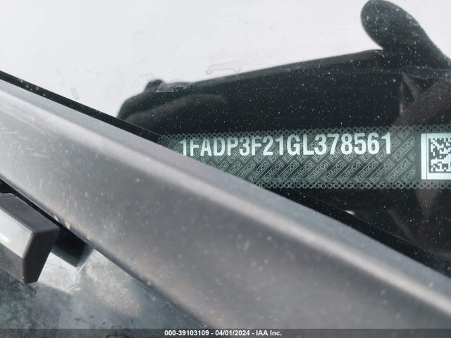 Ford FOCUS SE 2016 1FADP3F21GL378561 Image 9