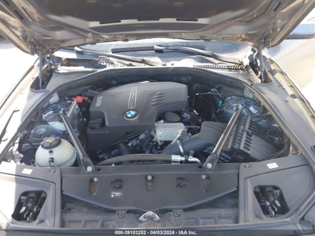 WBA5A5C57GG351879 BMW 528I