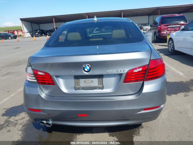 WBA5A5C57GG351879 BMW 528I