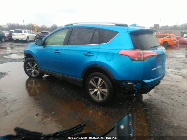 Toyota Rav4 Xle 2018 JTMRFREV3JJ723559 Image 3