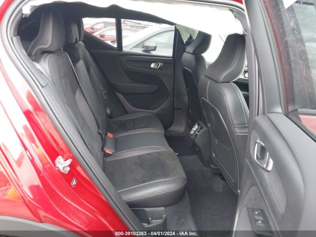 YV4162UM6L2316407 Volvo Xc40 T5 R-design
