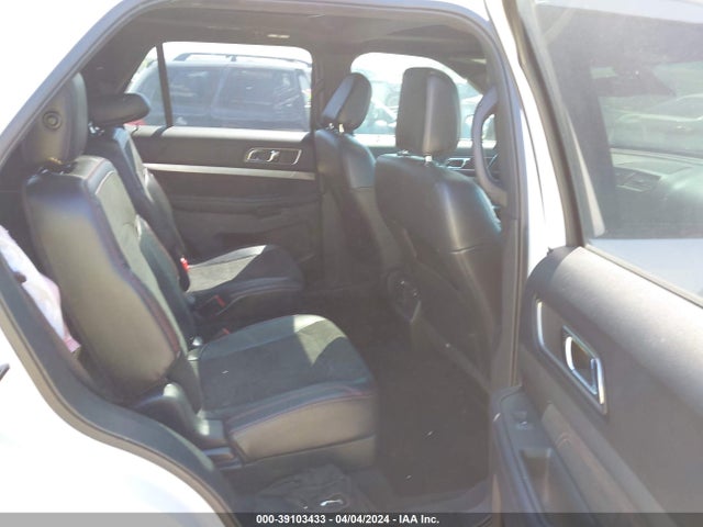 Ford EXPLORER XLT 2018 1FM5K7DH1JGC56967 Image 8