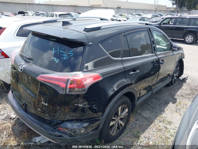 Toyota Rav4 Xle 2018 2T3WFREV3JW429065 Image 4