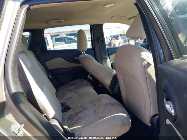 1C4PJLAB5HW549831 Jeep Cherokee Sport Fwd