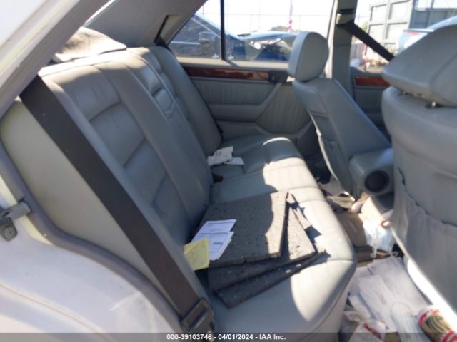 1992 MERCEDES-BENZ 400 WDBEA34E8NB755384 Photo 7