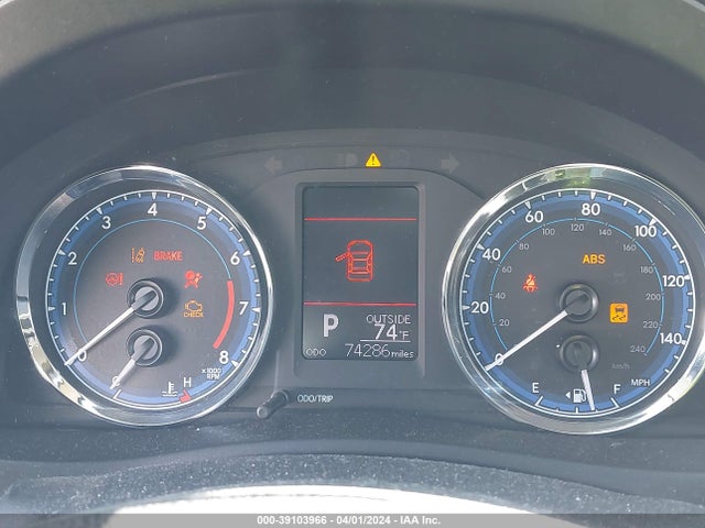 Toyota COROLLA LE 2018 5YFBURHE7JP801808 Image 7