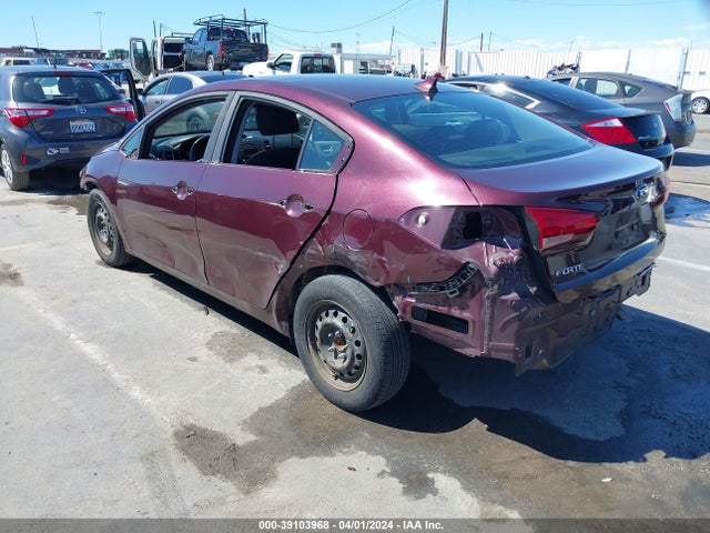 KIA FORTE LX 2017 3KPFK4A71HE154078 Image 3