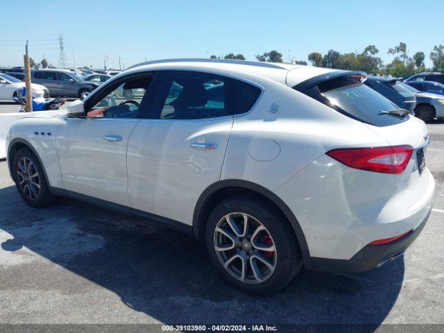 ZN661YUAXHX240313 Maserati LEVANTE S