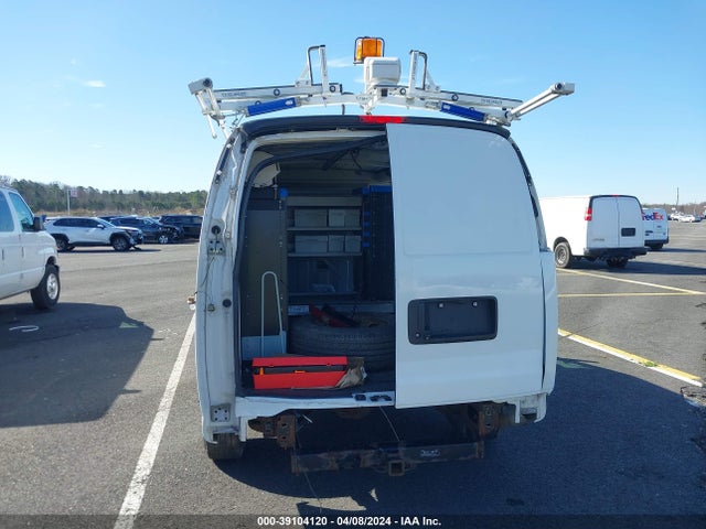 Chevrolet Express 2500 Work Van 2015 1GCWGFCF8F1166990 Image 16