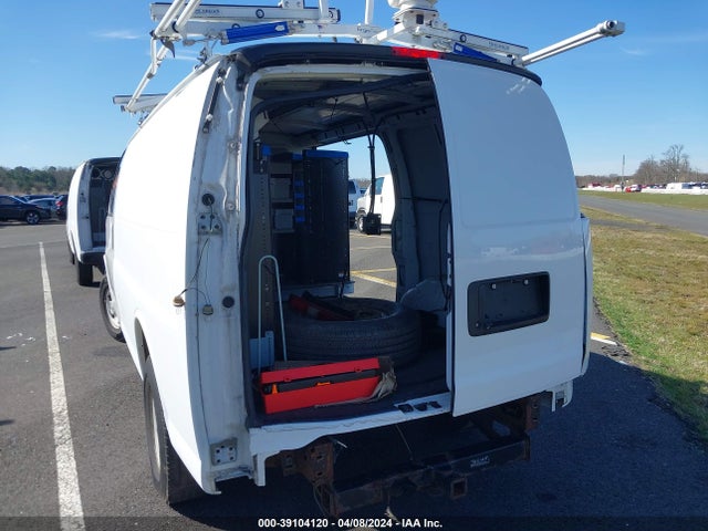 Chevrolet Express 2500 Work Van 2015 1GCWGFCF8F1166990 Image 18