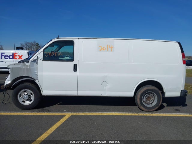 Chevrolet Express 2500 Work Van 2015 1GCWGFCF6F1153977 Image 14