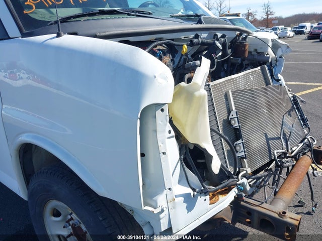 Chevrolet Express 2500 Work Van 2015 1GCWGFCF6F1153977 Image 19