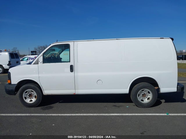 Chevrolet Express 2500 Work Van 2015 1GCWGFCF4F1158224 Image 14