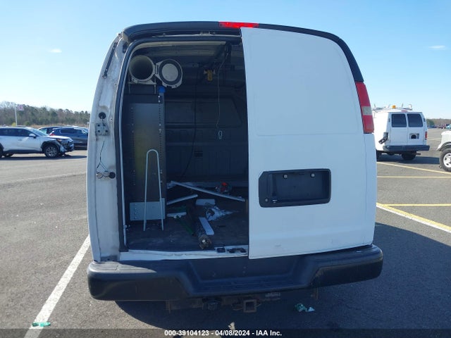 Chevrolet Express 2500 Work Van 2015 1GCWGFCF4F1158224 Image 16