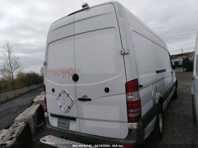 39104142 :رقم المزاد ، WD3PE8CB4C5671331 vin ، 2012 Mercedes-benz Sprinter 2500 High Roof مزاد بيع