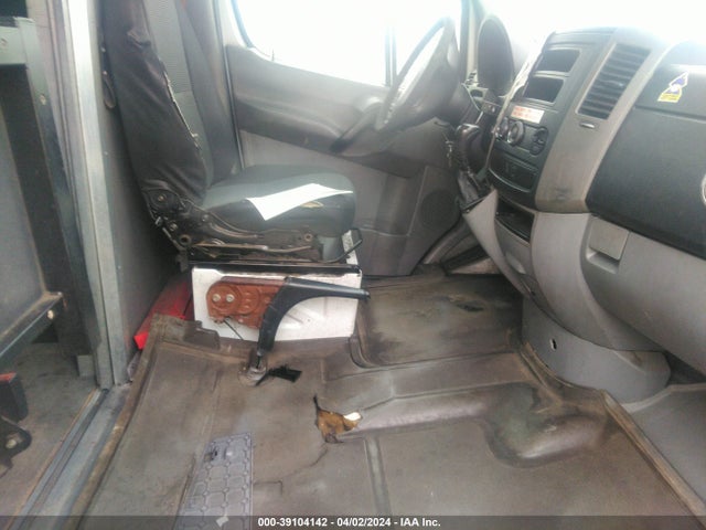 39104142 :رقم المزاد ، WD3PE8CB4C5671331 vin ، 2012 Mercedes-benz Sprinter 2500 High Roof مزاد بيع