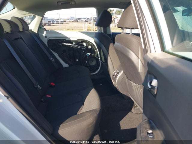 KIA Optima Hybrid Premium 2018 KNAGT4LE0J5024367 Image 8