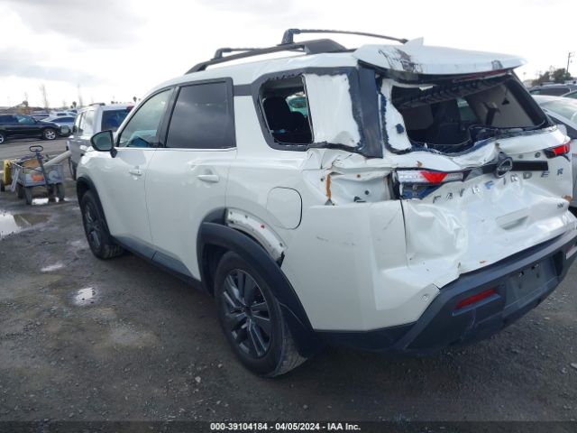 5N1DR3BA8NC240607 Nissan Pathfinder Sv 2wd
