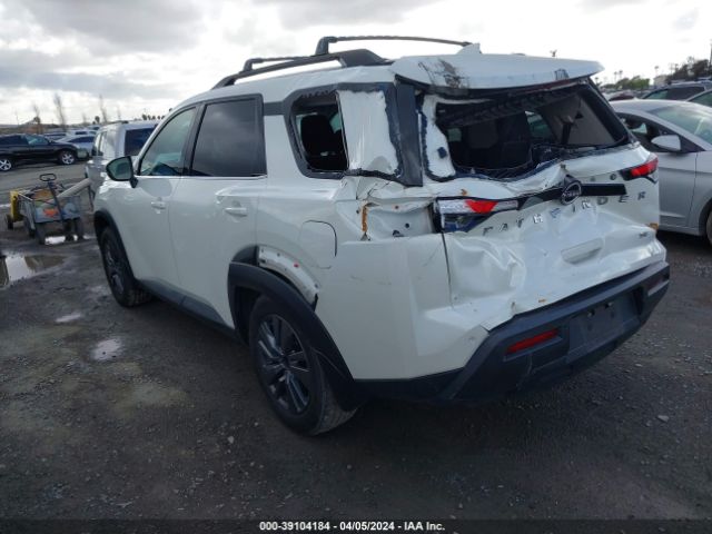 5N1DR3BA8NC240607 Nissan Pathfinder Sv 2wd