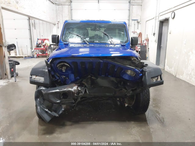 1C4HJXDG5JW171633 Jeep Wrangler Unlimited Sport S 4x4