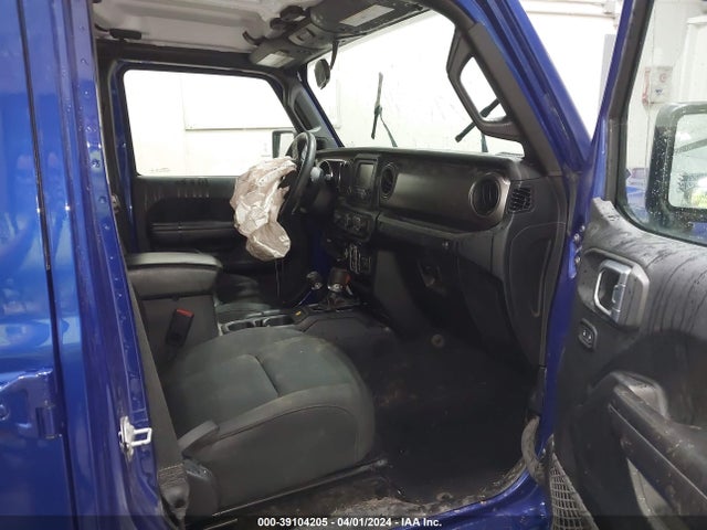 1C4HJXDG5JW171633 Jeep Wrangler Unlimited Sport S 4x4