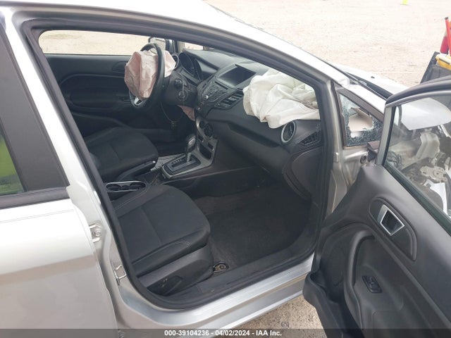 Ford FIESTA SE 2016 3FADP4BJ8GM201815 Image 5