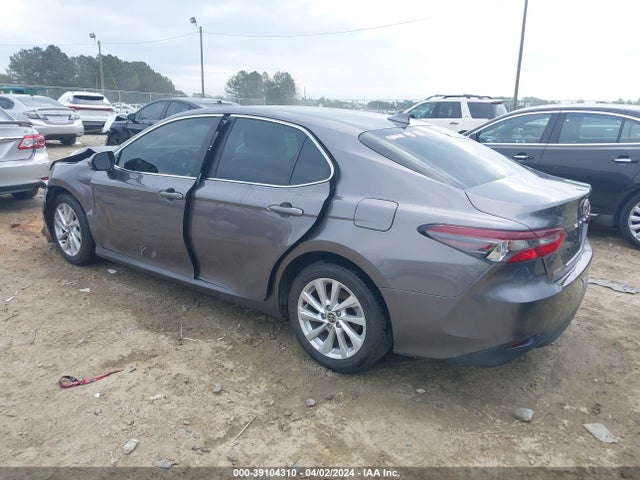 Toyota CAMRY LE 2022 4T1C11AK5NU641463 Image 3