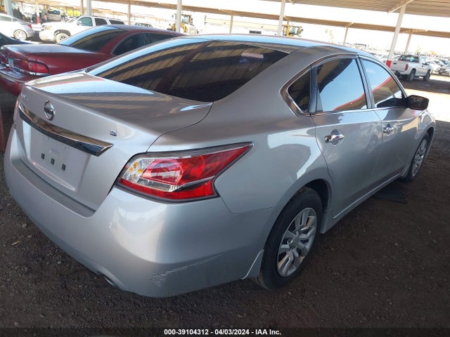 Nissan Altima 2.5 S 2015 1N4AL3AP7FC202646 Image 4