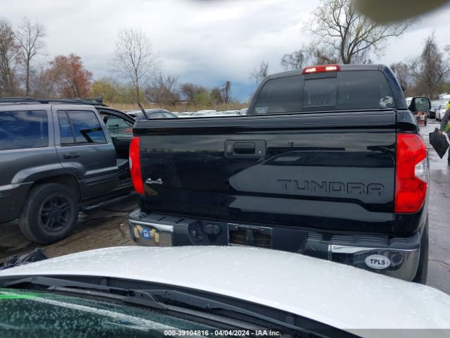 5TFUM5F1XHX074015 Toyota Tundra Sr5 4.6l V8