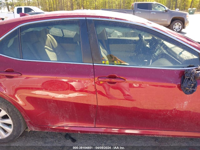 Toyota CAMRY LE 2020 4T1C11AK3LU320079 Image 13