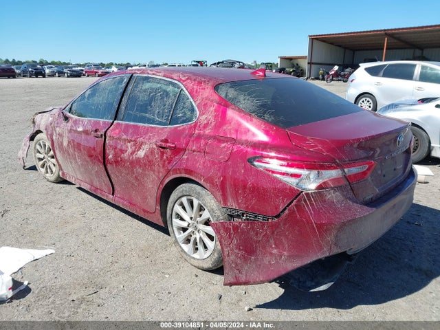 Toyota CAMRY LE 2020 4T1C11AK3LU320079 Image 3