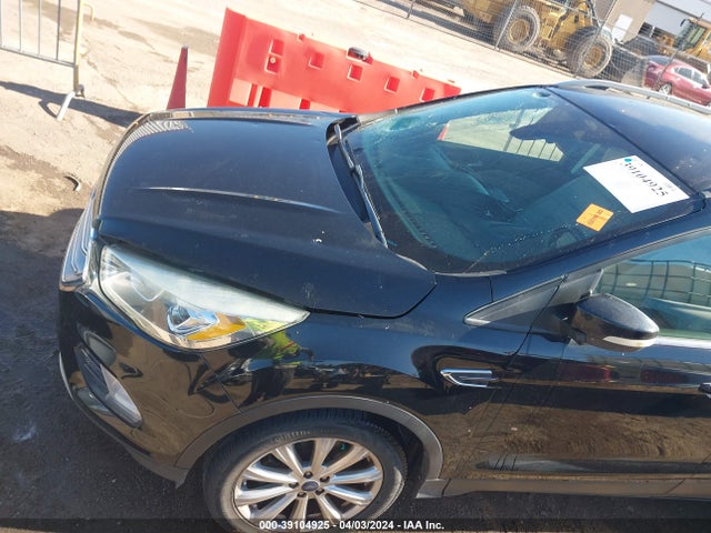 Ford Escape Titanium 2017 1FMCU0J96HUB46627 Image 6