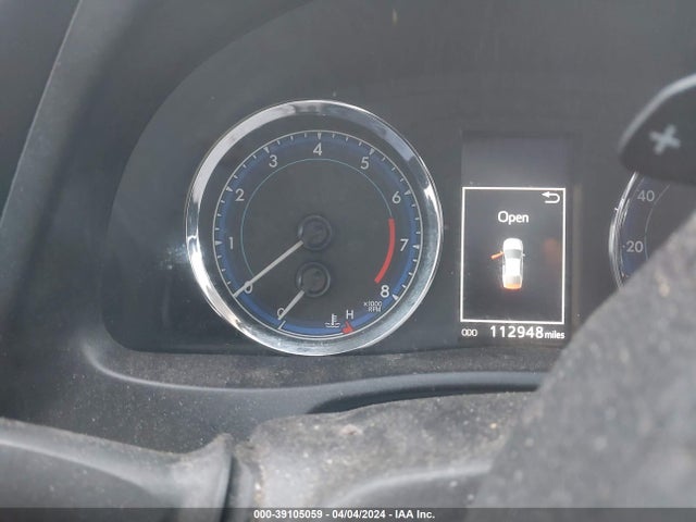 Toyota COROLLA SE 2018 5YFBURHE9JP837032 Image 14