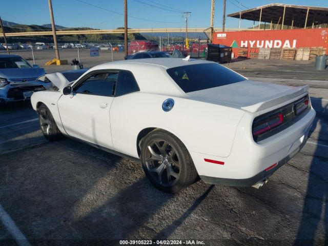 2C3CDZAT7FH712688 Dodge Challenger R/t