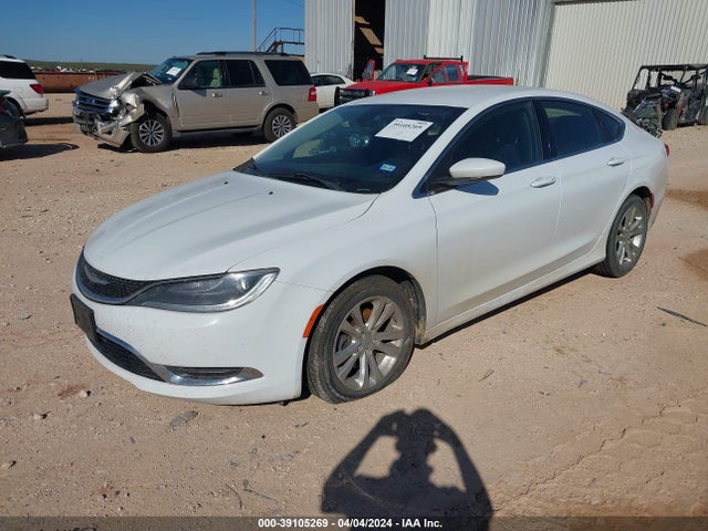 Chrysler 200 Limited 2015 1C3CCCABXFN620795 Image 2