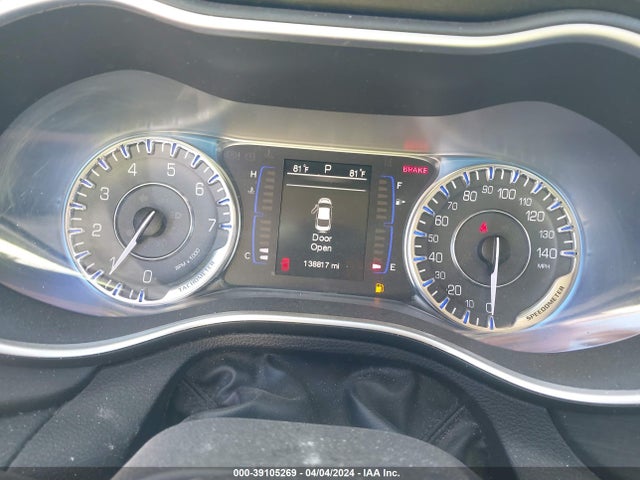 Chrysler 200 Limited 2015 1C3CCCABXFN620795 Image 7