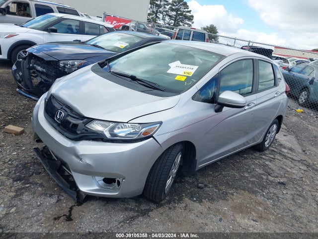 Honda FIT LX 2015 3HGGK5H55FM785113 Image 2
