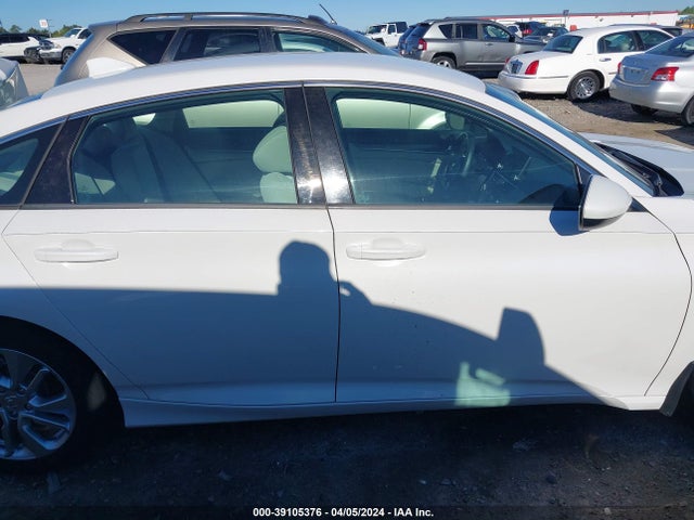Honda ACCORD LX 2018 1HGCV1F15JA092627 Image 13