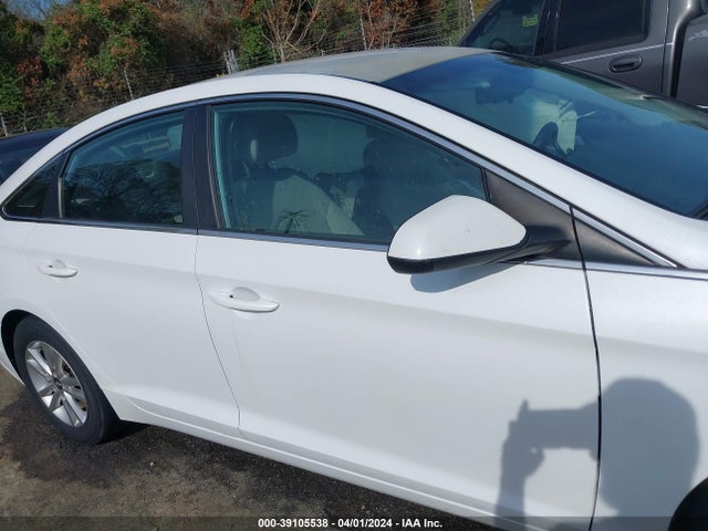 Hyundai SONATA SE 2016 5NPE24AF5GH315268 Image 12