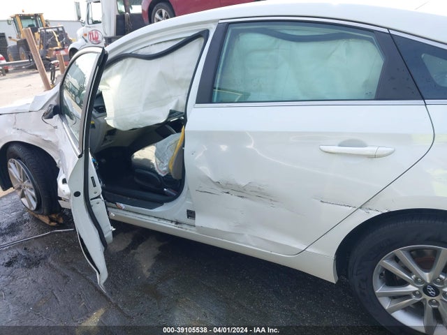 Hyundai SONATA SE 2016 5NPE24AF5GH315268 Image 13
