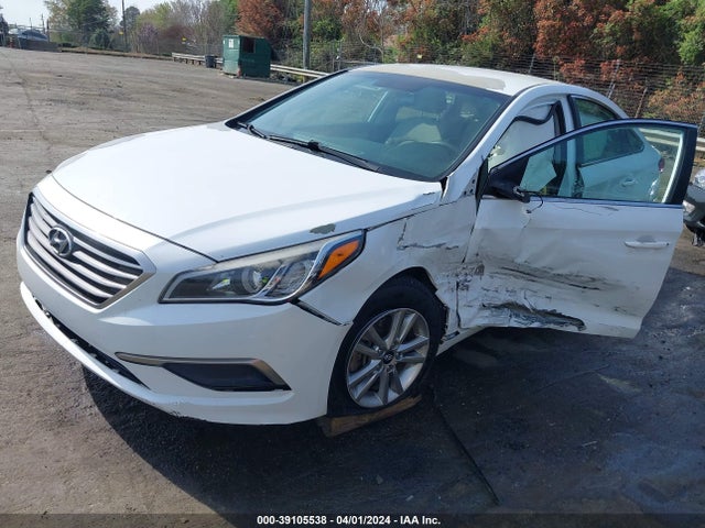 Hyundai SONATA SE 2016 5NPE24AF5GH315268 Image 2