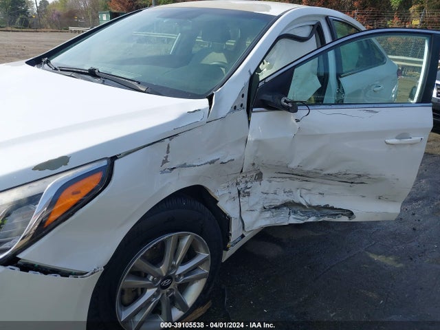 Hyundai SONATA SE 2016 5NPE24AF5GH315268 Image 6